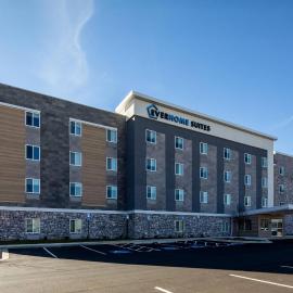 Everhome Suites Atlanta Newnan, hotel v destinácii Newnan