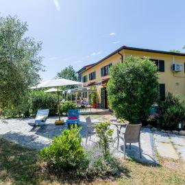 Il Laghello Wood House, hotel a Framura
