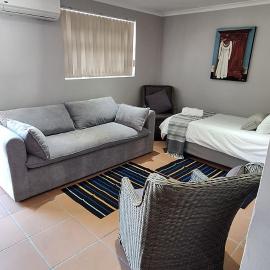 Firehouse selfcatering Garden Cottages no 5, Hotel in Wellington