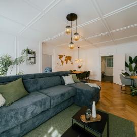 Central Boutique Apartment - Garden with Riveraccess