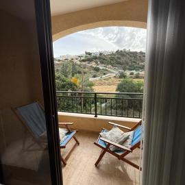 Modern Comfort & Sea View - Aphrodite Gardens Pissouri, готель у місті Пісурі