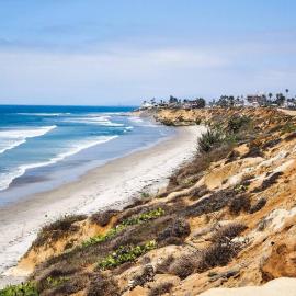 15 Min to Beach - Modern Vista Escape, hotel in Vista