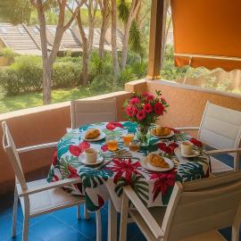 Casa a Calaverde pochi passi dal mare terrazza aria condizionata WiFi e parcheggio
