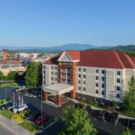 La Quinta by Wyndham Pigeon Forge, hotel u gradu 'Pigeon Forge'
