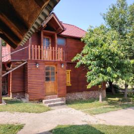 Fruskogorski mir, hotel in Besenovacki Prnjavor