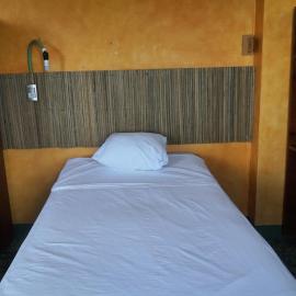 Madre Tierra Hostal, מלון בפוארטו אסקונדידו