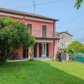 Villa Nonni - Sansiro โรงแรมในAcquaseria