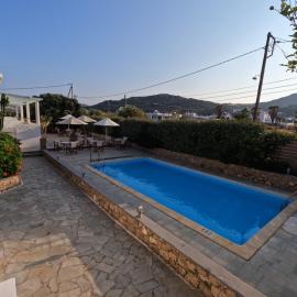 Crisio Studios, ξενοδοχείο στη Σκύρο