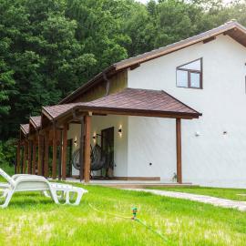 Forest Nest, hotel v destinaci Krayni Dol