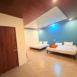 Neelkanth Resort, hotel in Ukhimath