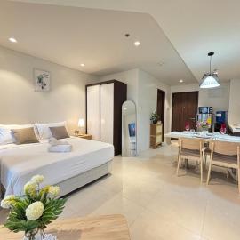 300 Mbps WiFi , Netflix , Coffee machine , Tambuli