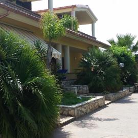 Green Park Residence, hotel v mestu Foce Varano