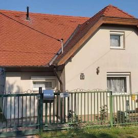 Holiday home in Balatonakali 37240, Hotel in Balatonakali