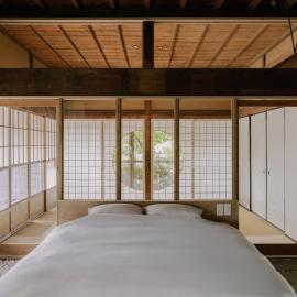 紡ノ座 築100年 一日一組限定のモダン古民家ステイ