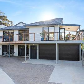 11 Warbler Crescent, hotel em Kianga