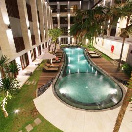 Grand La Walon Hotel、レギャンのホテル