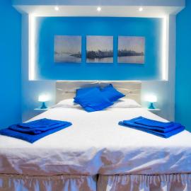 Hotel Rainbow, готель у місті Таджа