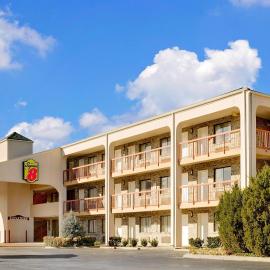 Super 8 by Wyndham Hermitage Nashville, hotel di Hermitage