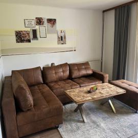 Apartment by Lake Ossiach with Mountain Views, hotel in Sattendorf
