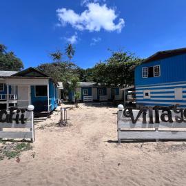 Khafii Village, hotel in Kampong Pasir Panjang