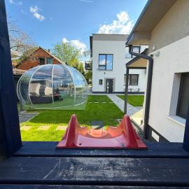 Családi kikötő apartman、ジュラのホテル