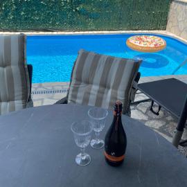 APP Rebecca - private pool, hotel a Brtonigla