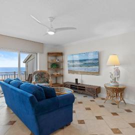 Colony Beach Club 225