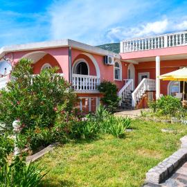 Villa Lilly 2, hotel a Cesarica