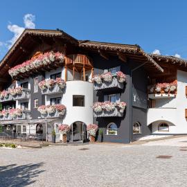 Hotel Madonnina Resort And Wellness、ソラーガのホテル
