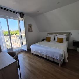 Chambres D'hôtes LA VILLA CASSINNE - Montebourg, Cotentin，Montebourg的飯店
