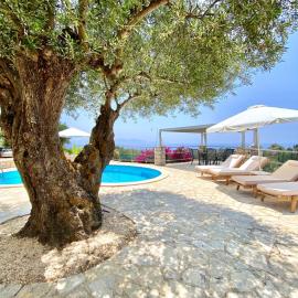 Federico Villa, hotel in Khalikerí