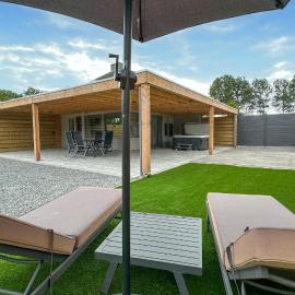 Oud Kempen Bungalow 7, hotell sihtkohas Stavenisse