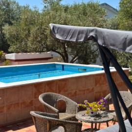 Resort Dimitris، فندق في أليكساندروبولي