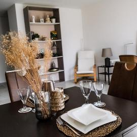 Neue moderne Wohnung,74qm,Balkon,Kingsize Boxspringbett