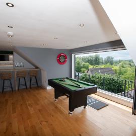 Penthouse at the White House near Edinburgh