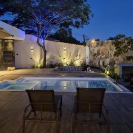 Casa Moderna com Itens de Lazer
