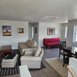 Sunny Beautiful Apt, 2nd Level, 2Bedroom, 2Bath, Kitchen, Dining