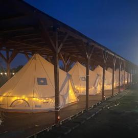 Meme Glamping, hotel en Corbu