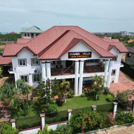 Haven Villa, hôtel à Apowa