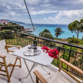 Theodora Apartments, hotel sa Avia