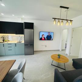 Calpe apartamento LuXurY nuevo playa centrico parking wifi aire piscina patio, hotel a Ifach
