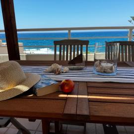 Sisi Blue Seafront Apt, hotel a Sissi