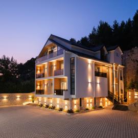 Forest Park Hotel Krujë - Nature and Calm at Kruja's Gate、クルヤのホテル