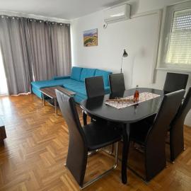 Kristina Apartmanház, hotel v destinaci Dobrinj