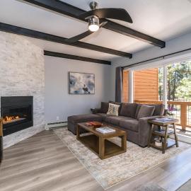 Mountain Retreat - Lake Tahoe - Incline Village - Private Garage, hotel in Incline Village