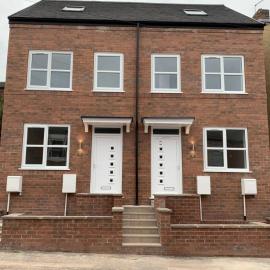 3 Bedroom New House with Wi-Fi Sleep 5 By Home Away From Home -B