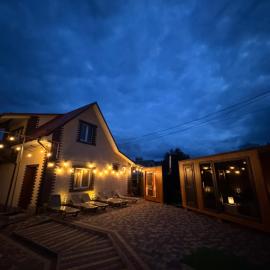 Relax House Zviahel, hotell i Zwiahl