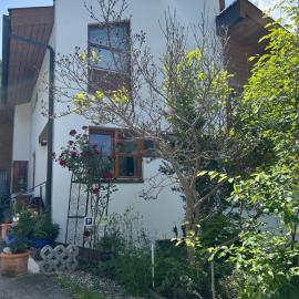 Bijou Guest House - Mansarde Room w Mountain View、ミーダースのホテル