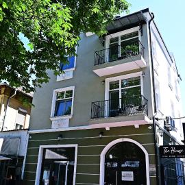 The House - Central Boutique Apartments, отель в Кюстендиле