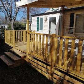 Mobil home Chez 118 Alain, готель у місті Ла-Рок-д'Антерон
